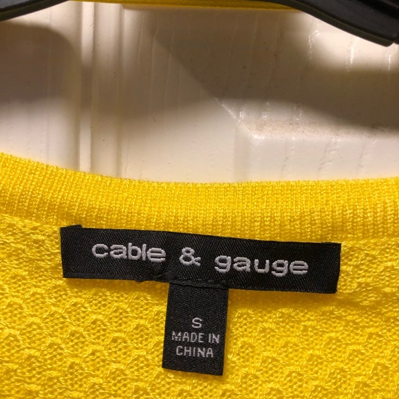 Yellow sweater - Picture 2 of 2